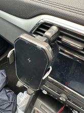 Load image into Gallery viewer, REMAX RM-C61 Wireless Phone Charge Holder Intelligent Sensor Auto Clamping & Secure Lock for Car Air Vent