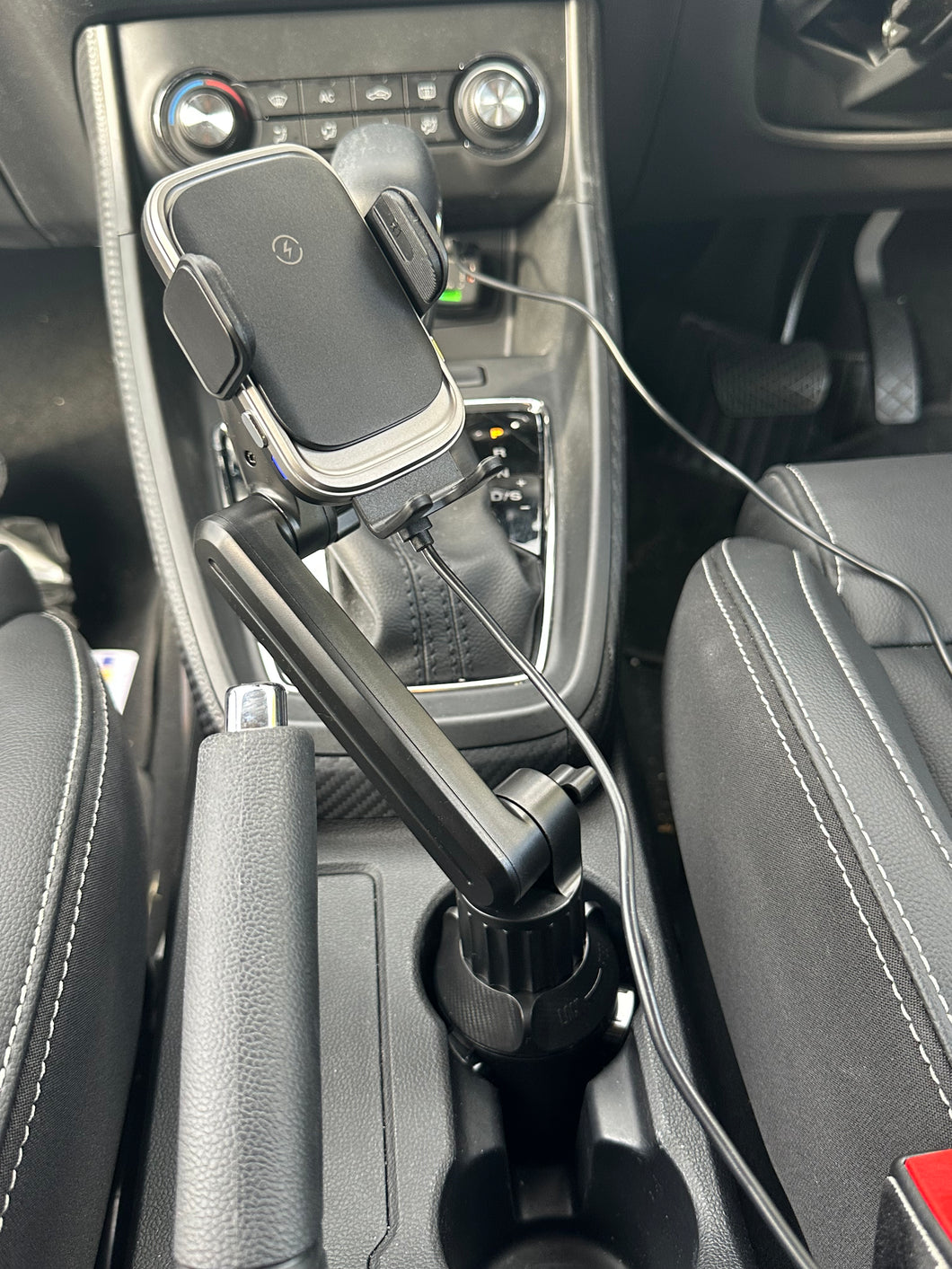 Wireless 15W Qi Fast Charging Automatic Auto Adjustment Clamping Car Cup Phone Holder Mount Support up to 7.5