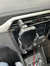 Load image into Gallery viewer, REMAX RM-C61 Wireless Phone Charge Holder Intelligent Sensor Auto Clamping &amp; Secure Lock for Car Air Vent
