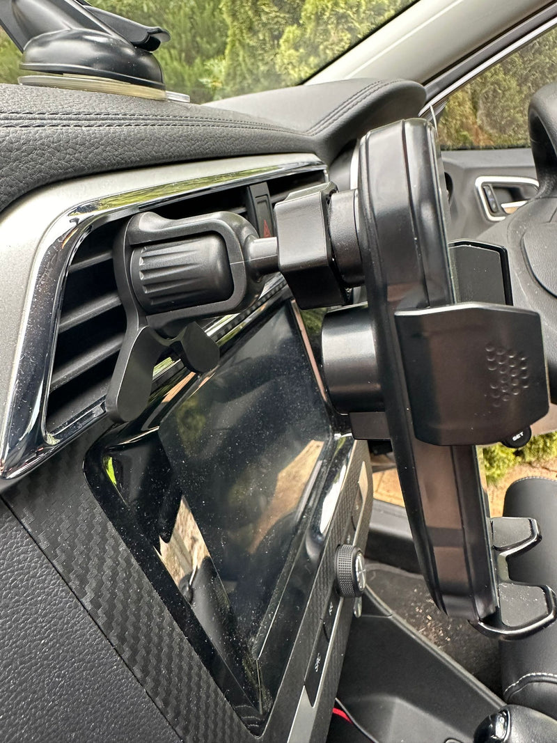 REMAX RM-C61 Wireless Phone Charge Holder Intelligent Sensor Auto Clamping & Secure Lock for Car Air Vent