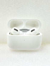 Load image into Gallery viewer, AIVR3 In Ear Sport Wireless Bluetooth Earbuds with MIC &amp; Charger Box
